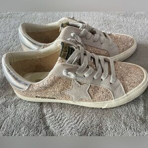 VGUC vintage Havana sneakers size 7.5
